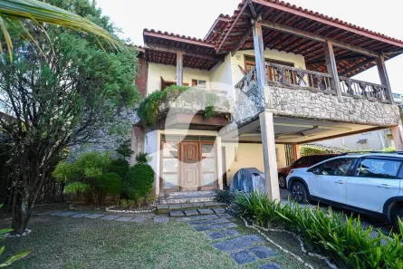 Casa de Condomínio com 4 Quartos à venda, 556m² no Itaipu, Niterói