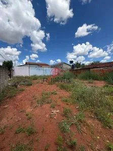 Lote/Terreno à venda, 335m² no Jardim Curitiba, Goiânia