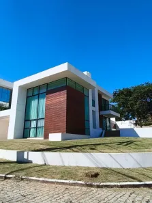 Casa com 3 Quartos para alugar, 333m² no Imboassica, Macaé