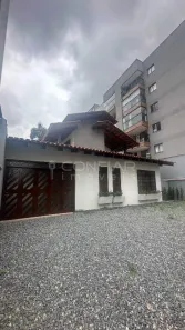 Casa com 5 Quartos para alugar, 209m² no Anita Garibaldi, Joinville