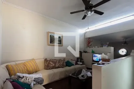 Casa com 4 Quartos para alugar, 200m² no Parque Renato Maia, Guarulhos