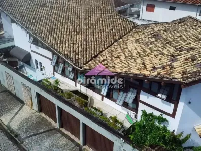 Sobrado com 3 Quartos à venda, 330m² no Jardim Primavera, Caraguatatuba
