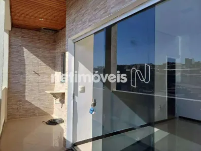 Casa com 3 Quartos para alugar, 40m² no Imbiruçu, Betim