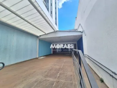 Ponto Comercial para alugar, 246m² no Vila Santo Antônio, Bauru