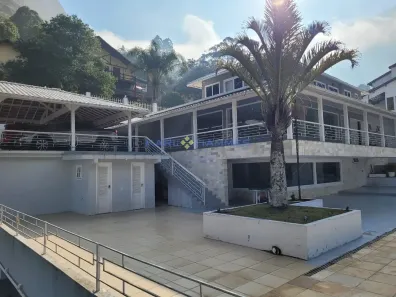 Casa com 4 Quartos à venda, 600m² no Retiro, Petrópolis