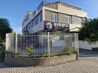 Prédio Residencial com 4 Quartos à venda, 606m² no Capão Raso, Curitiba