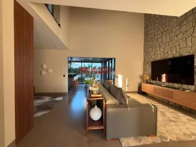 Sobrado com 3 Quartos à venda, 256m² no Jardim Pilar, Maringá