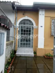 Casa com 8 Quartos à venda, 225m² no Medianeira, Porto Alegre