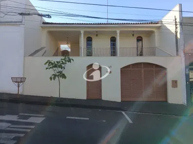 Casa com 3 Quartos para alugar, 300m² no Tabajaras, Uberlândia