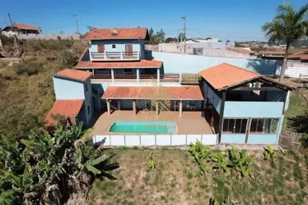 Fazenda/Sítio com 5 Quartos à venda, 271m² no Maracanã, Jarinu