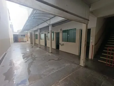 Prédio Comercial para alugar, 600m² no Bom Jesus, Uberlândia