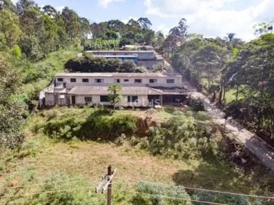 Fazenda/Sítio com 9 Quartos à venda, 840m² no Chácara Maria Trindade, São Paulo