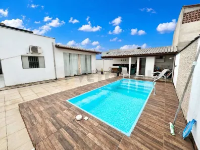 Casa com 2 Quartos à venda, 123m² no Balneário dos Golfinhos, Caraguatatuba