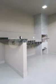 Casa com 3 Quartos à venda, 220m² no Santa Mônica, Uberlândia