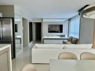 Apartamento com 4 Quartos para alugar, 140m² no Centro, Balneário Camboriú