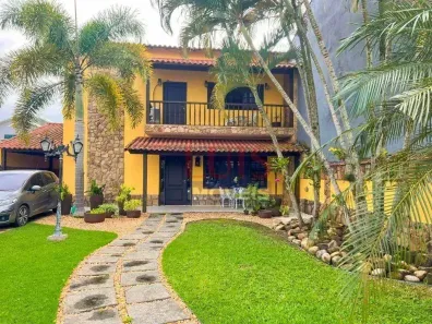 Casa de Condomínio com 5 Quartos à venda, 200m² no São José do Imbassaí, Maricá