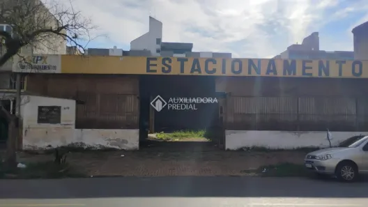Galpão/Depósito/Armazém à venda, 600m² no São Geraldo, Porto Alegre