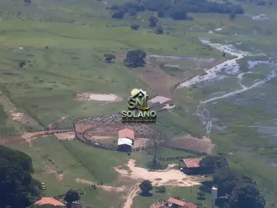 Fazenda/Sítio com 3 Quartos à venda, 88000m² no Centro, Poconé