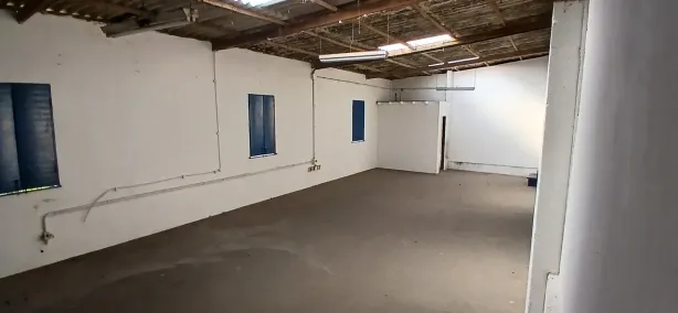 Galpão/Depósito/Armazém com 2 Quartos para alugar, 326m² no Arraial do Retiro, Salvador