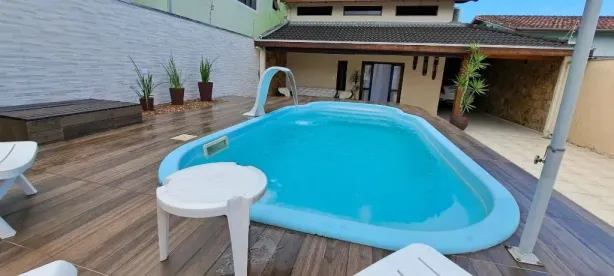 Sobrado com 4 Quartos à venda, 246m² no Loteamento Jardim Aruan, Caraguatatuba