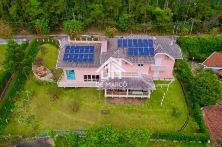Casa com 4 Quartos à venda, 400m² no Alto do Capivari, Campos do Jordão