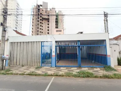 Imóvel Comercial com 3 Quartos para alugar, 200m² no Centro, Uberlândia
