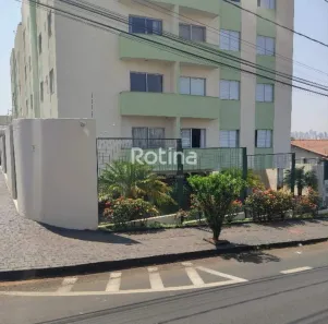 Apartamento com 3 Quartos para alugar, 70m² no Dona Zulmira, Uberlândia