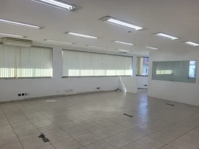 Prédio Comercial para alugar, 220m² no Osvaldo Cruz, São Caetano do Sul