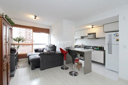 Apartamento com 2 Quartos à venda, 60m² no Passo da Areia, Porto Alegre