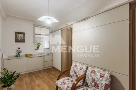 Sala Comercial à venda, 36m² no Passo da Areia, Porto Alegre
