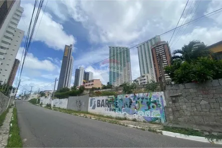 Lote/Terreno à venda, 2600m² no Ponta Negra, Natal