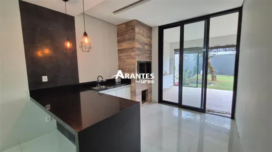 Casa com 4 Quartos à venda, 159m² no Segismundo Pereira, Uberlândia