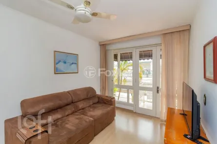 Apartamento com 2 Quartos à venda, 77m² no Passo da Areia, Porto Alegre