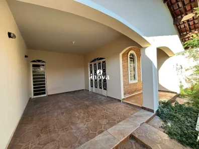 Casa com 3 Quartos à venda, 141m² no Vila Militar, Uberaba