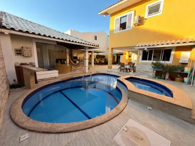 Casa de Condomínio com 4 Quartos à venda, 400m² no Glória, Macaé