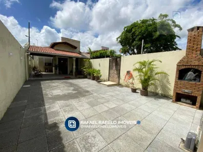 Casa com 3 Quartos à venda, 198m² no Coaçu, Fortaleza