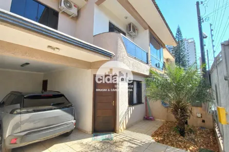 Sobrado com 2 Quartos à venda, 117m² no Coqueiral, Cascavel