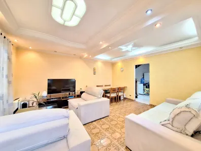 Casa com 2 Quartos à venda, 210m² no Jardim Cecy, São Paulo