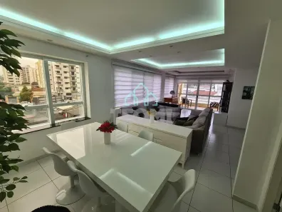 Apartamento com 4 Quartos à venda, 202m² no Centro, Taubaté