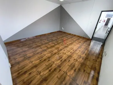 Sala Comercial para alugar, 35m² no Centro, Taubaté
