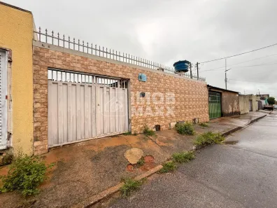 Casa com 3 Quartos à venda, 150m² no Santa Maria, Brasília
