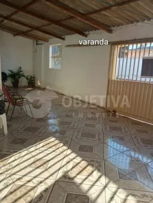 Casa com 3 Quartos à venda, 250m² no São Jorge, Uberlândia