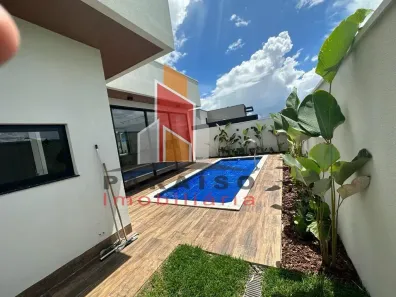 Casa com 4 Quartos à venda, 300m² no Nossa Senhora Aparecida, Uberlândia
