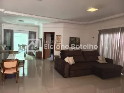 Casa com 3 Quartos à venda, 248m² no Jardim Karaíba, Uberlândia