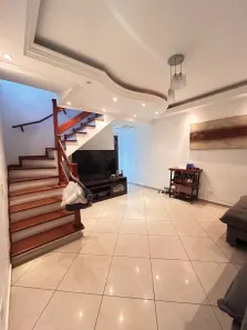 Sobrado com 3 Quartos para alugar, 140m² no Jardim Santa Mena, Guarulhos