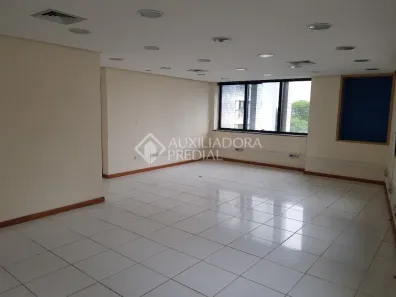 Sala Comercial à venda, 52m² no Três Figueiras, Porto Alegre