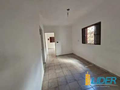 Casa com 3 Quartos à venda, 70m² no Laranjeiras, Uberlândia