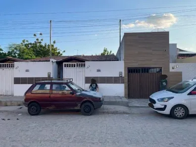 Casa com 3 Quartos à venda, 97m² no Monte Castelo, Patos