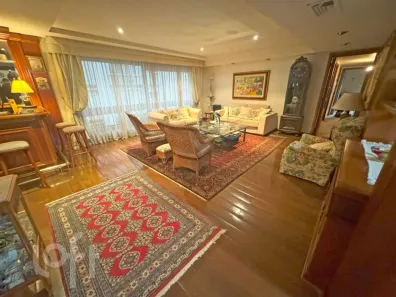 Apartamento com 4 Quartos à venda, 241m² no Moinhos de Vento, Porto Alegre