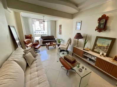 Apartamento com 3 Quartos para alugar, 140m² no Centro, Balneário Camboriú